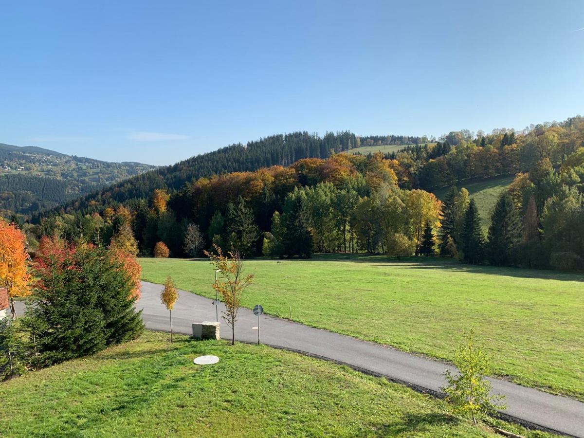 Apartman Mezi Kopci - Mid Hills Apartment Roudnice Zewnętrze zdjęcie