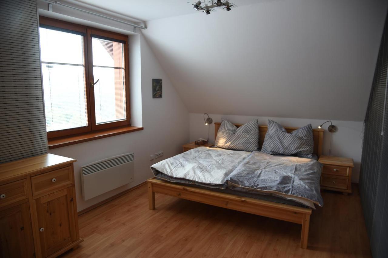 Apartman Mezi Kopci - Mid Hills Apartment Roudnice Zewnętrze zdjęcie